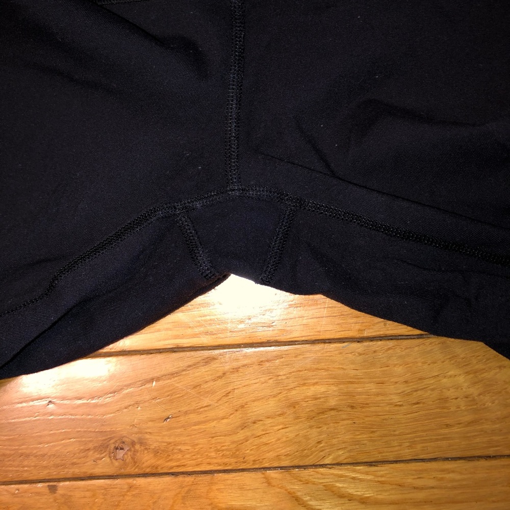 Lululemon cropped black leggings - Picture 5 of 7